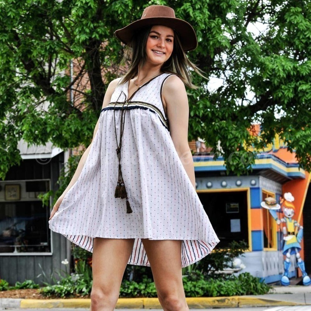 WHITE Lightweight Embroidered Tassel Dress Small